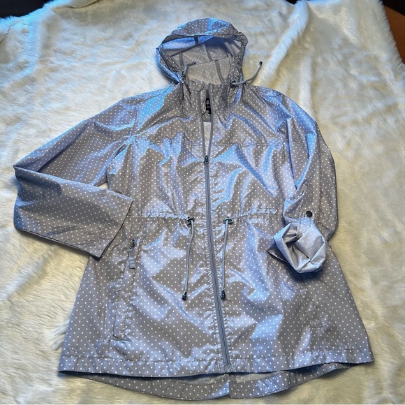 NWOT “Parka in a pocket” from INTL details‎ - Picture 1 of 3
